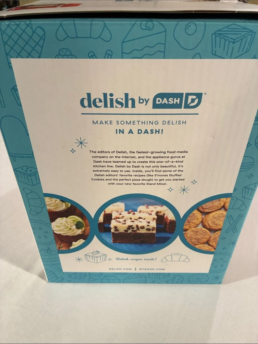 Delish by dash red stand